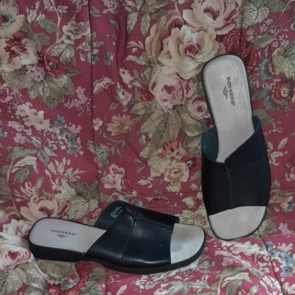 🌺DOCKER'S BLACK Sandals
